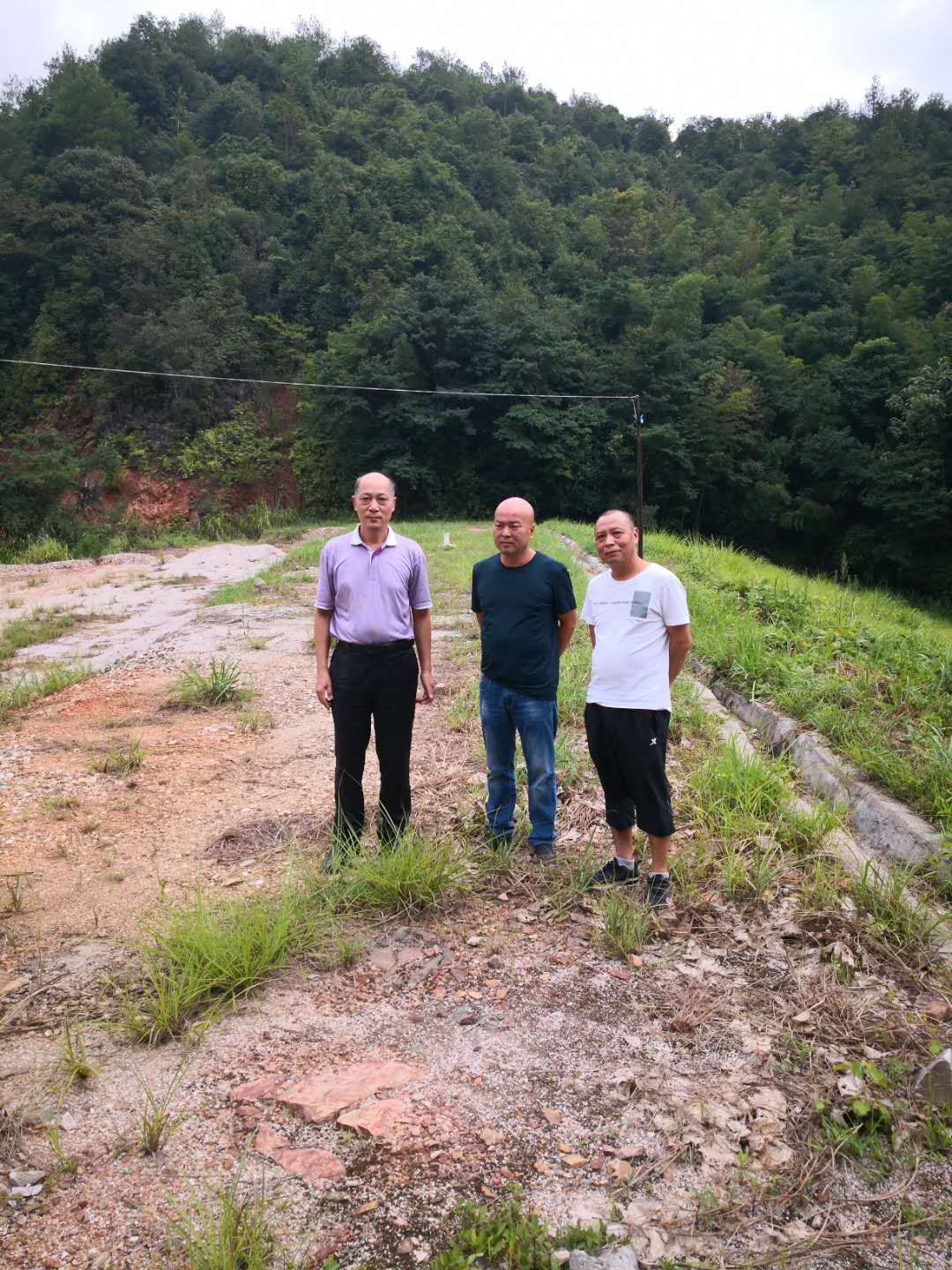 1627974100252124.jpg 评价人员在现场2.jpg